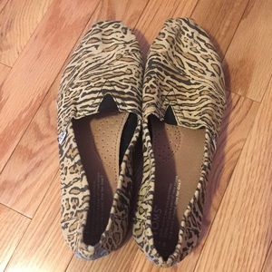 Cheetah print Tom’s